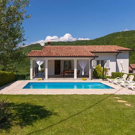 Casa Veranda Casa de Férias Kaldir
